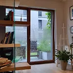 Frank\'S Apartment